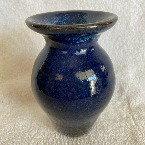 Beautiful Galaxy Blue Glaze Hand Thrown Studio Pottery Vase Artist Signed - Picture 3 of 7